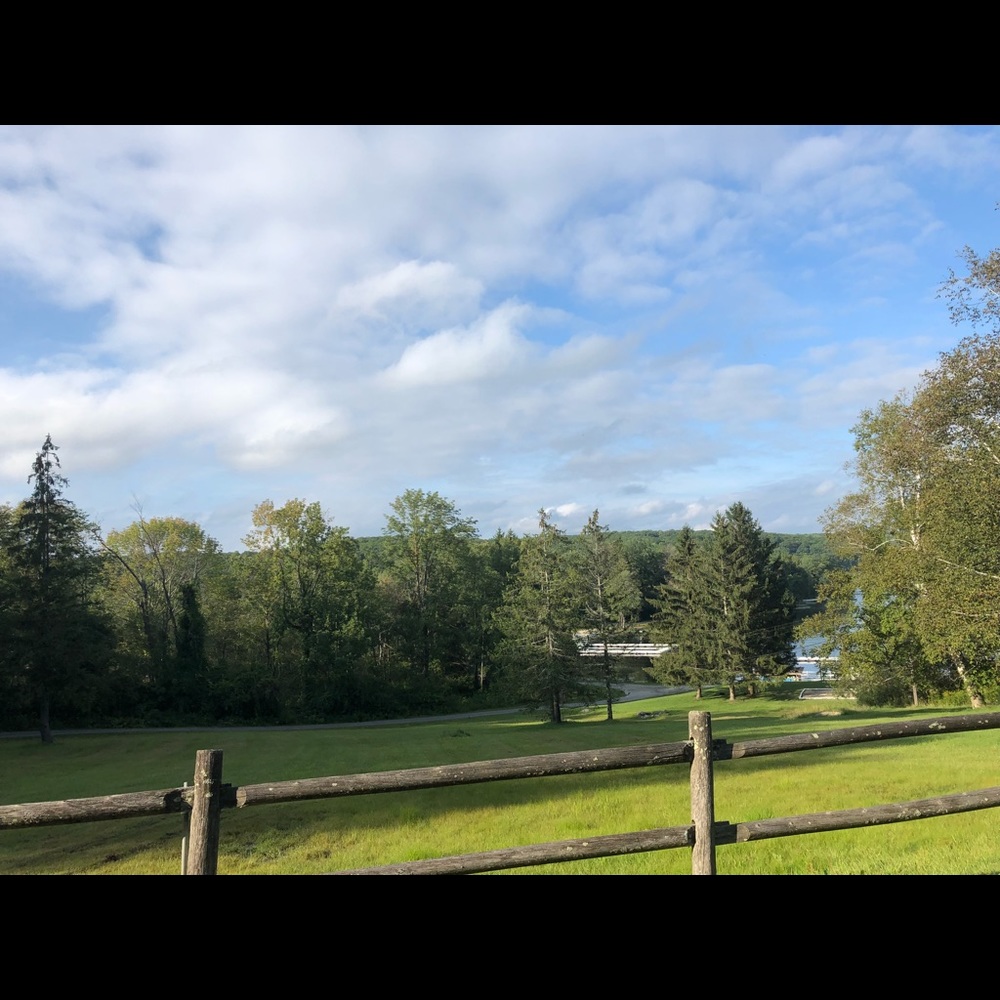 Meet your Posher, Avery